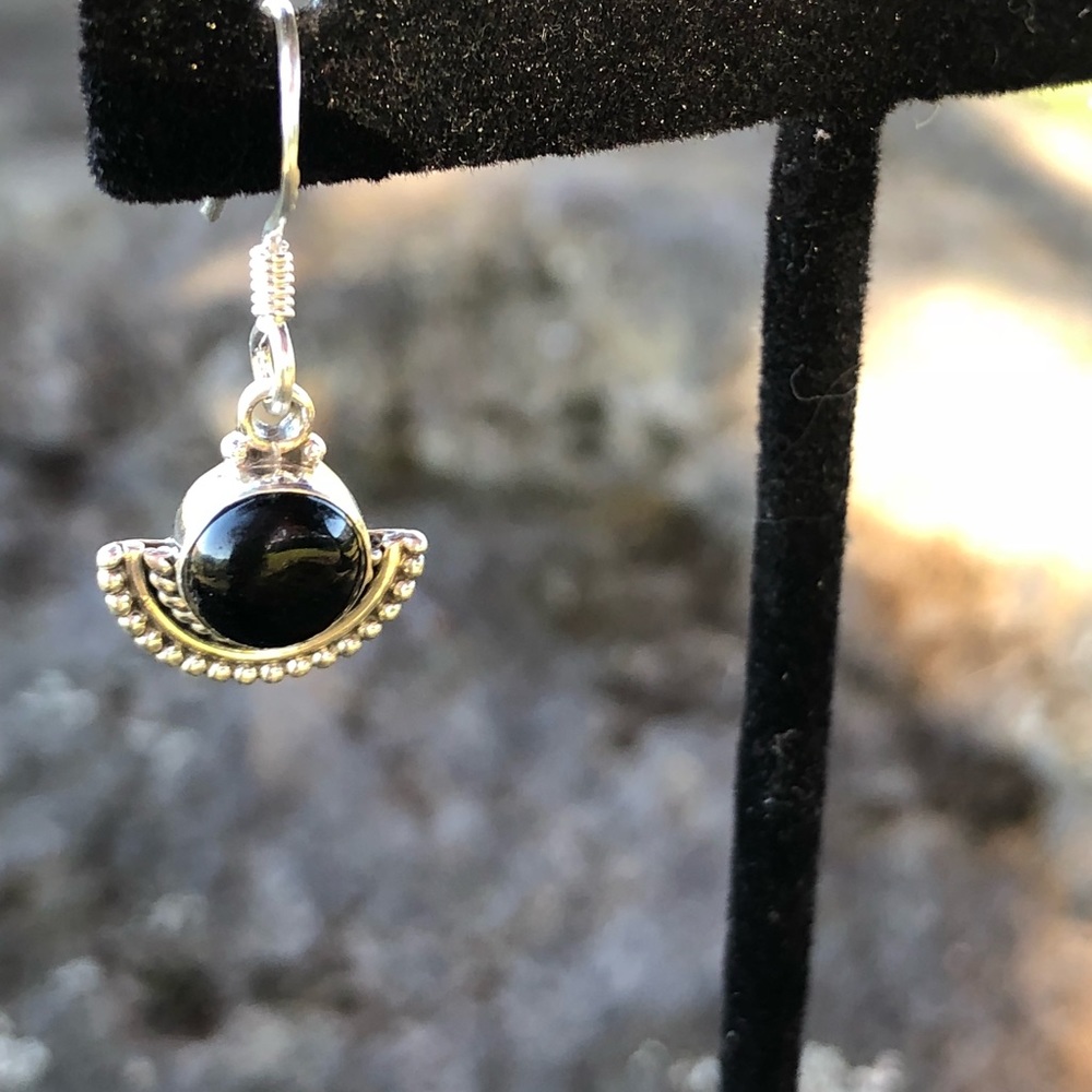SOLD Onyx Earrings - Picture 5 of 8